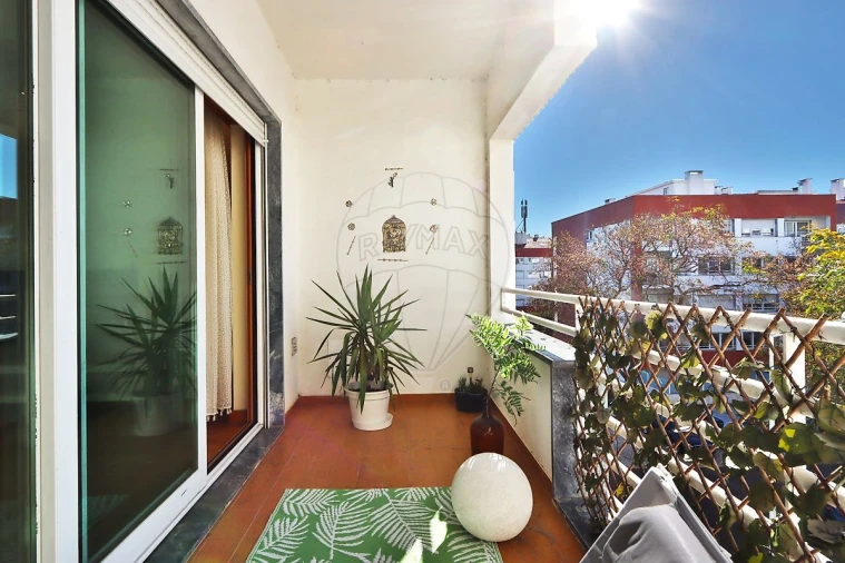 Apartamento T3 para Venda em São Domingos de Rana Foto 15