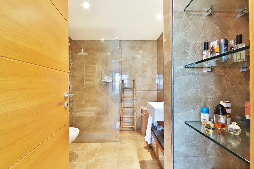 Apartamento T3 para Venda em São Domingos de Rana Foto 10