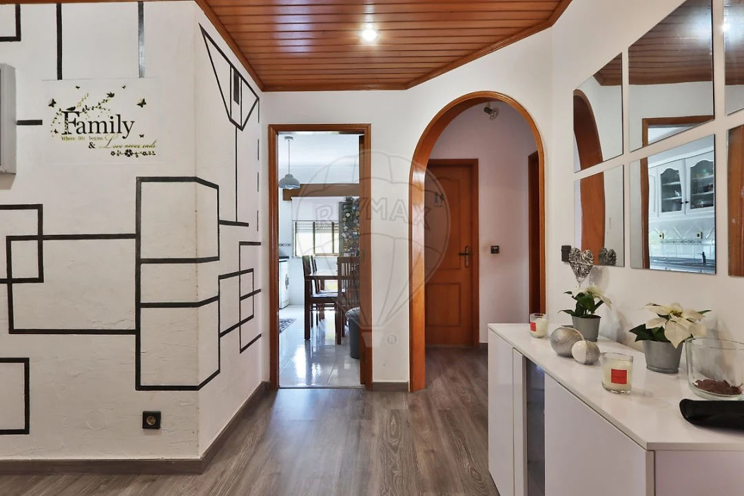 Apartamento T2 para Venda em Cacém e São Marcos Foto 13