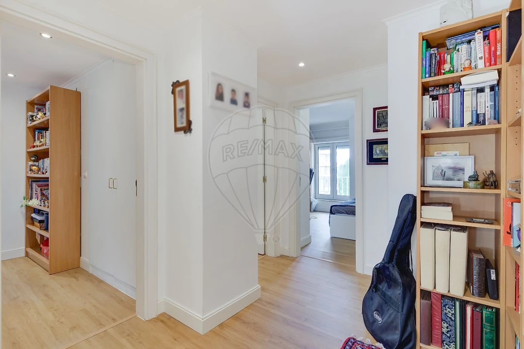 Apartamento T4 para Venda em Lumiar Foto 8
