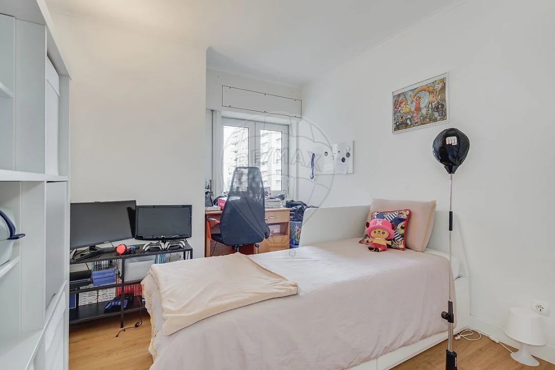 Apartamento T4 para Venda em Lumiar Foto 3