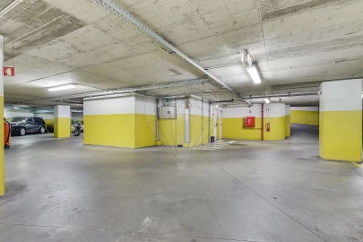 Apartamento T4 para Venda em Lumiar