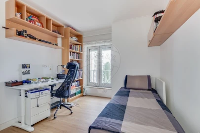 Apartamento T4 para Venda em Lumiar