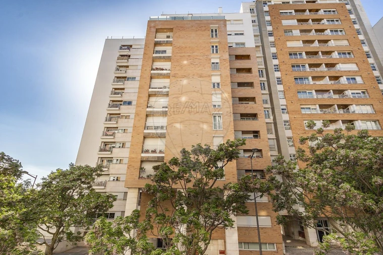 Apartamento T4 para Venda em Lumiar Foto 39