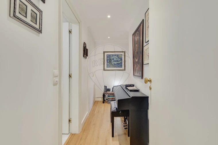 Apartamento T4 para Venda em Lumiar Foto 2