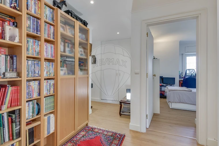 Apartamento T4 para Venda em Lumiar Foto 4