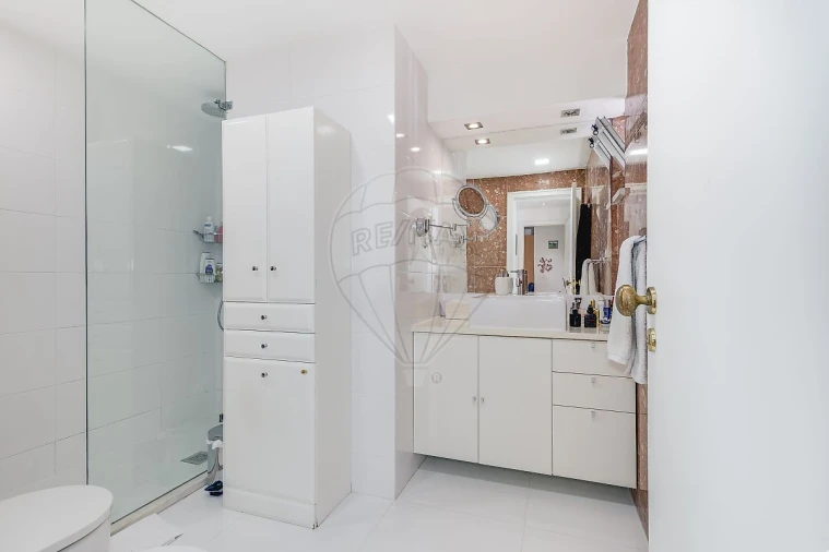 Apartamento T4 para Venda em Lumiar Foto 15