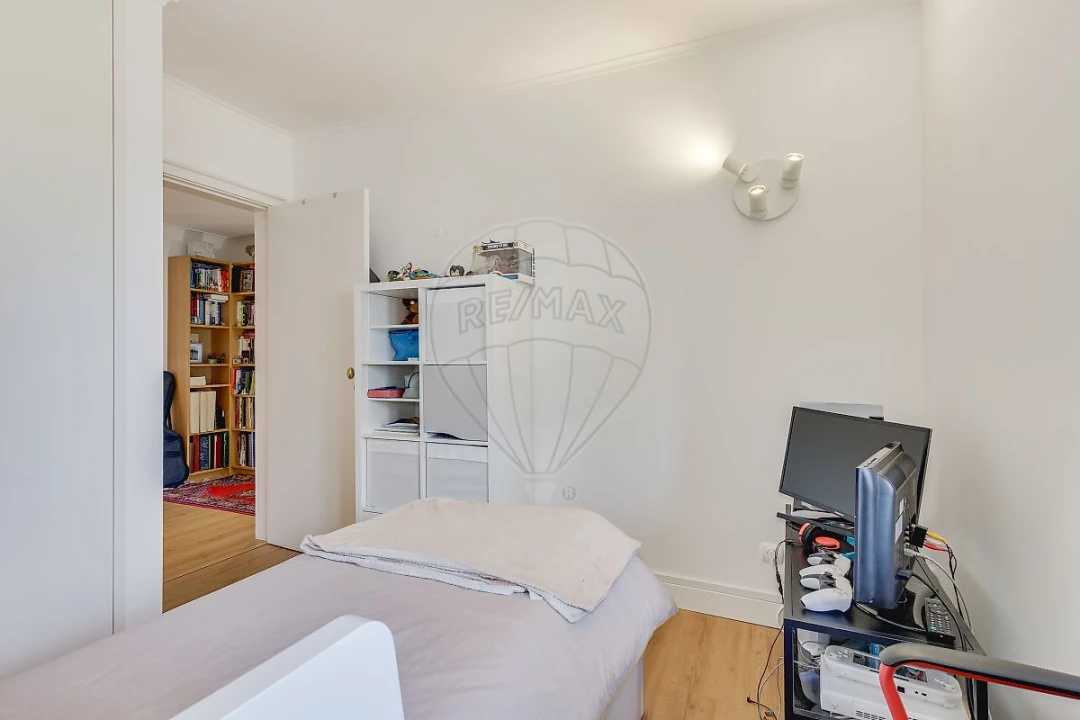Apartamento T4 para Venda em Lumiar Foto 1