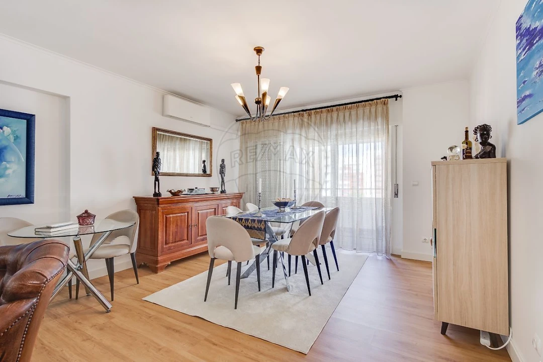 Apartamento T4 para Venda em Lumiar Foto 23