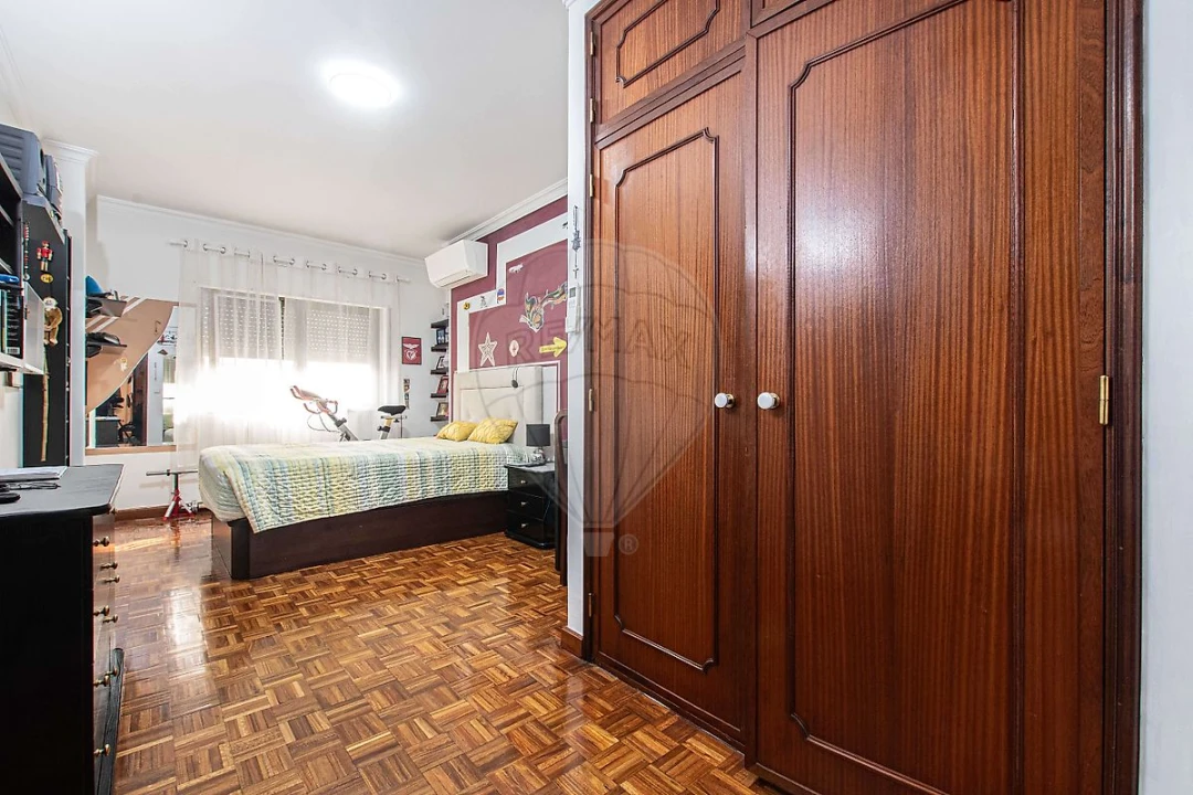 Apartamento T4 para Venda em Alverca do Ribatejo e Sobralinho Foto 9