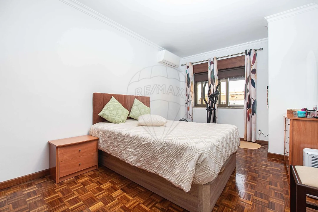Apartamento T4 para Venda em Alverca do Ribatejo e Sobralinho Foto 1