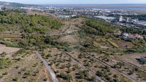 Terreno para Venda em Vialonga