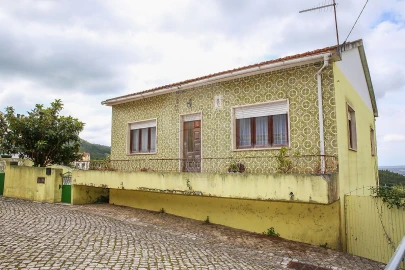 Moradia T2 para Venda em Lamas e Cercal