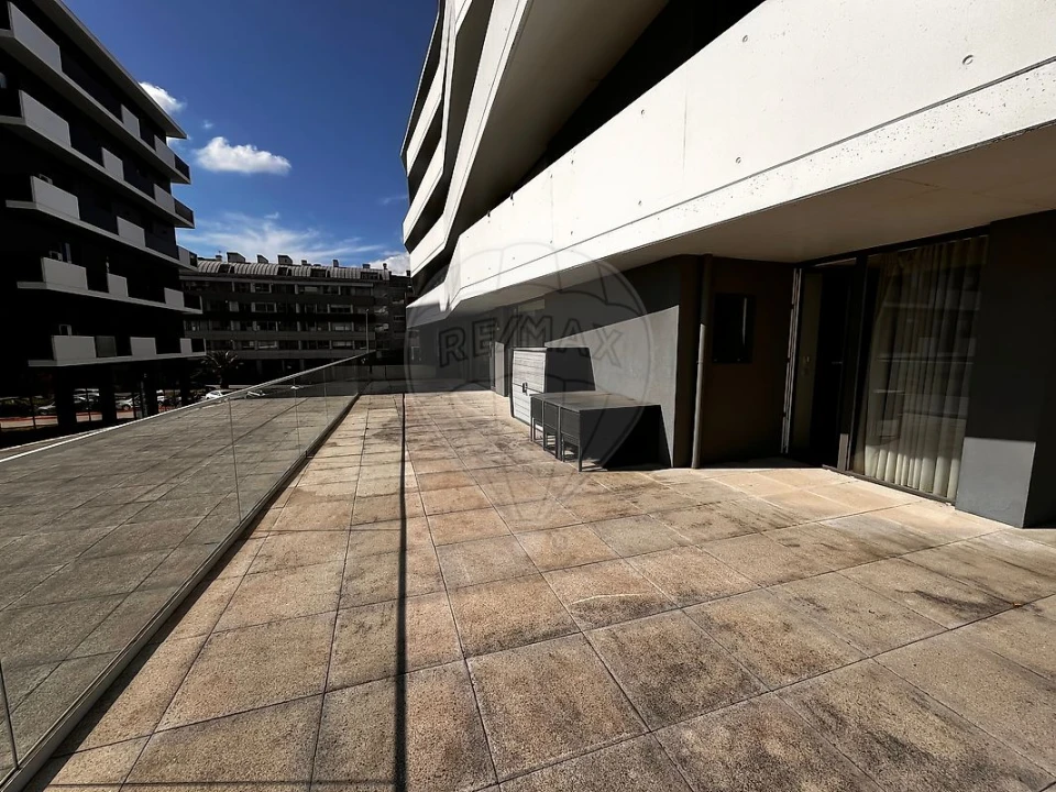 Apartamento T2 para Arrendamento em Glória e Vera Cruz Foto 8