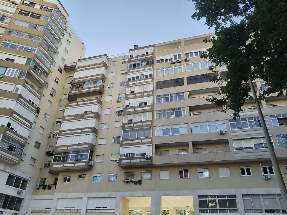 Apartamento T3 para Venda em Lumiar Foto 13