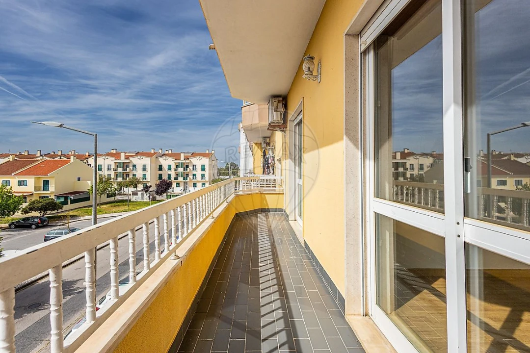 Apartamento T3 para Venda em Benavente Foto 12