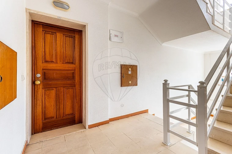 Apartamento T3 para Venda em Benavente Foto 6