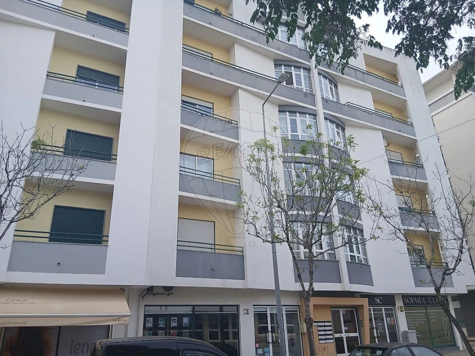 Apartamento T2 para Venda em Rio Maior Foto 4