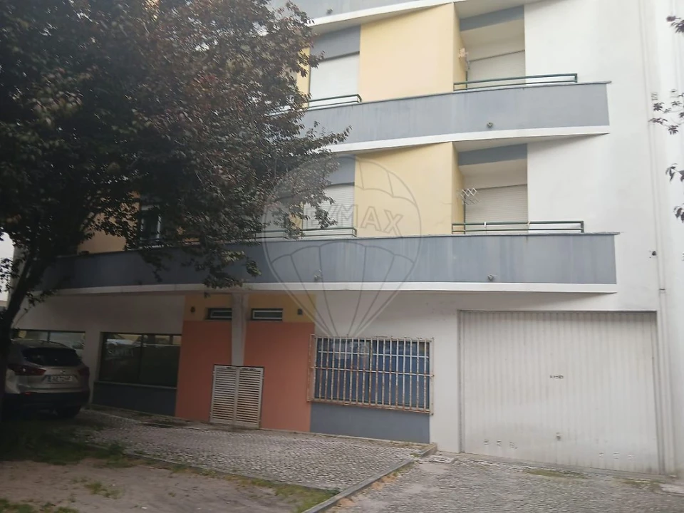 Apartamento T2 para Venda em Rio Maior Foto 5