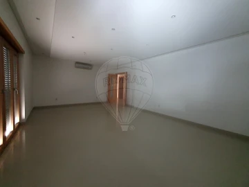 Apartamento T4 para Venda em Pinhal Novo