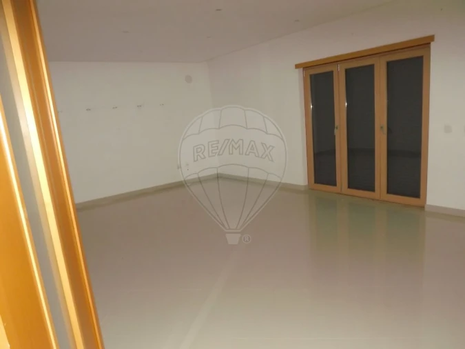 Apartamento T4 para Venda em Pinhal Novo Foto 10