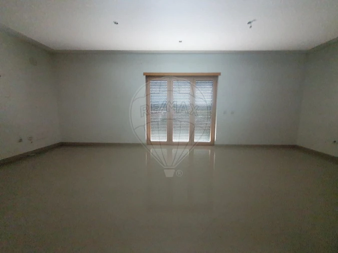 Apartamento T4 para Venda em Pinhal Novo Foto 6