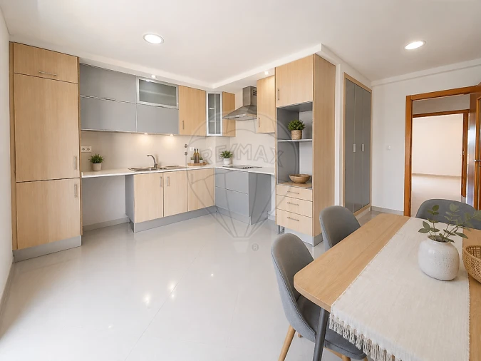 Apartamento T4 para Venda em Pinhal Novo Foto 5