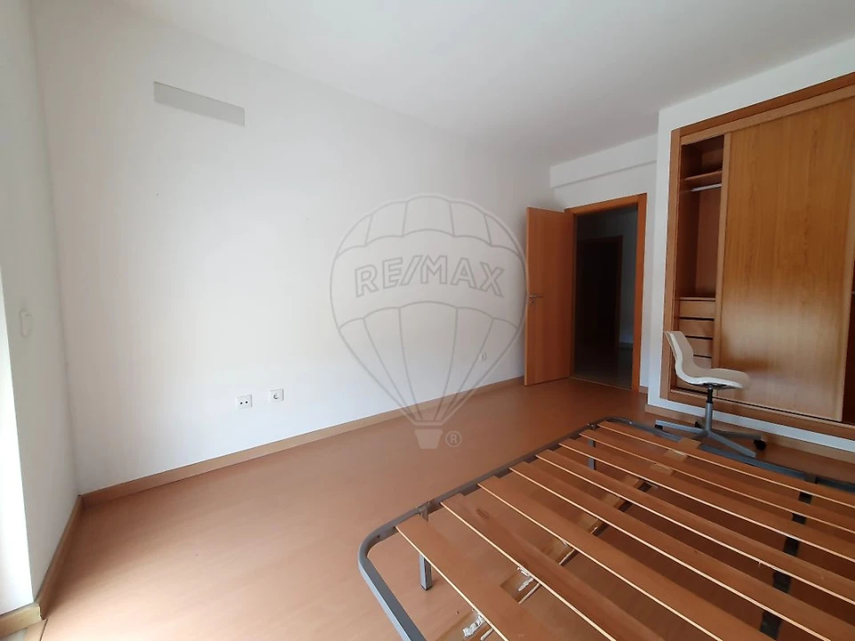 Apartamento T4 para Venda em Pinhal Novo Foto 16