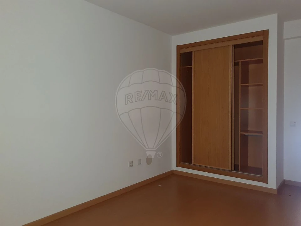 Apartamento T4 para Venda em Pinhal Novo Foto 19
