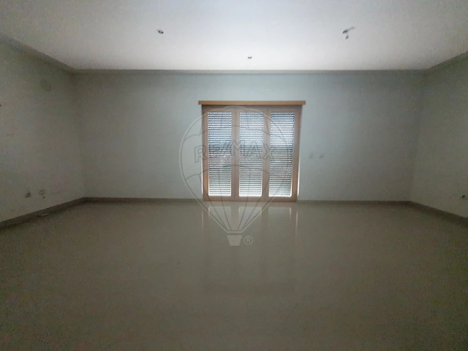 Apartamento T4 para Venda em Pinhal Novo Foto 6