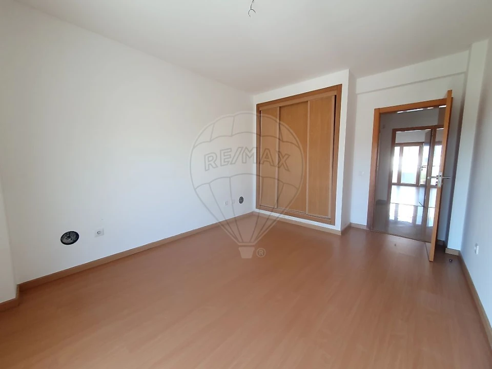 Apartamento T4 para Venda em Pinhal Novo Foto 15