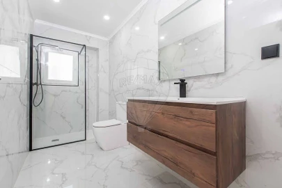 Apartamento T2 para Venda em Moscavide e Portela