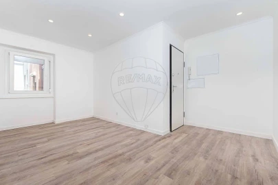 Apartamento T2 para Venda em Moscavide e Portela