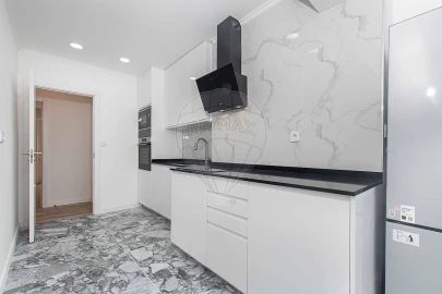 Apartamento T2 para Venda em Moscavide e Portela