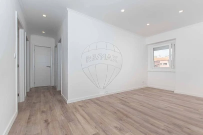 Apartamento T2 para Venda em Moscavide e Portela