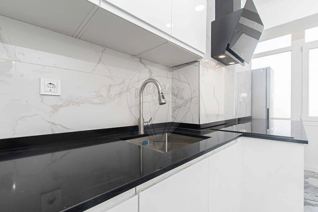 Apartamento T2 para Venda em Moscavide e Portela Foto 11