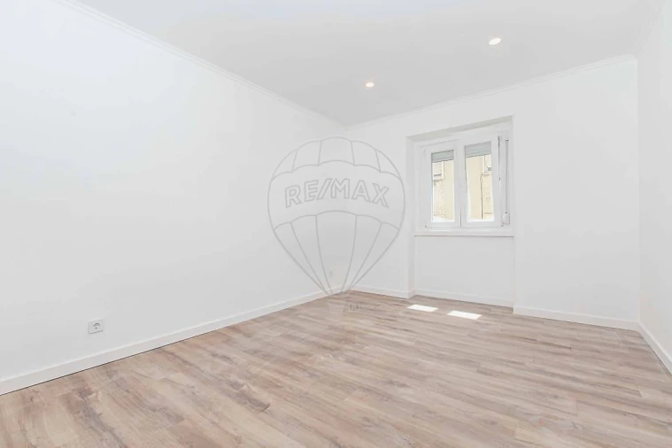 Apartamento T2 para Venda em Moscavide e Portela Foto 14