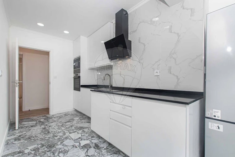 Apartamento T2 para Venda em Moscavide e Portela Foto 6