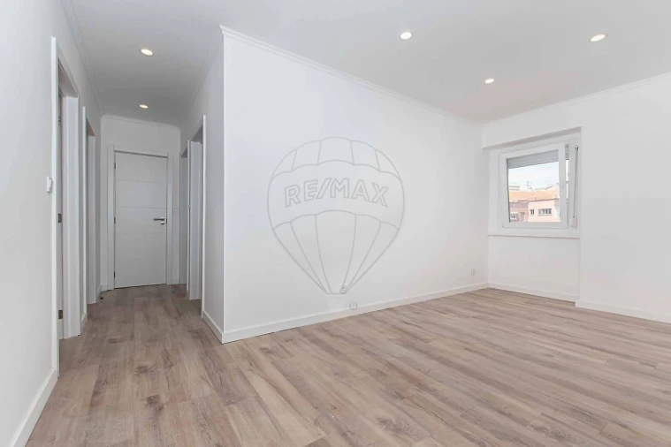 Apartamento T2 para Venda em Moscavide e Portela Foto 12