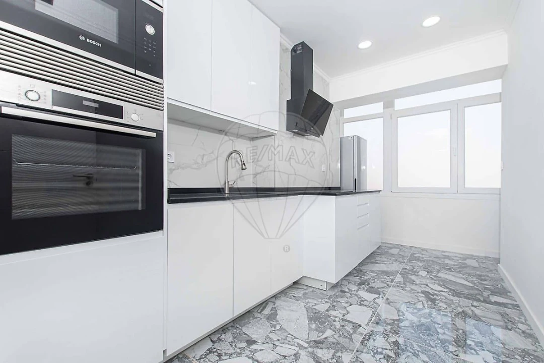 Apartamento T2 para Venda em Moscavide e Portela Foto 13