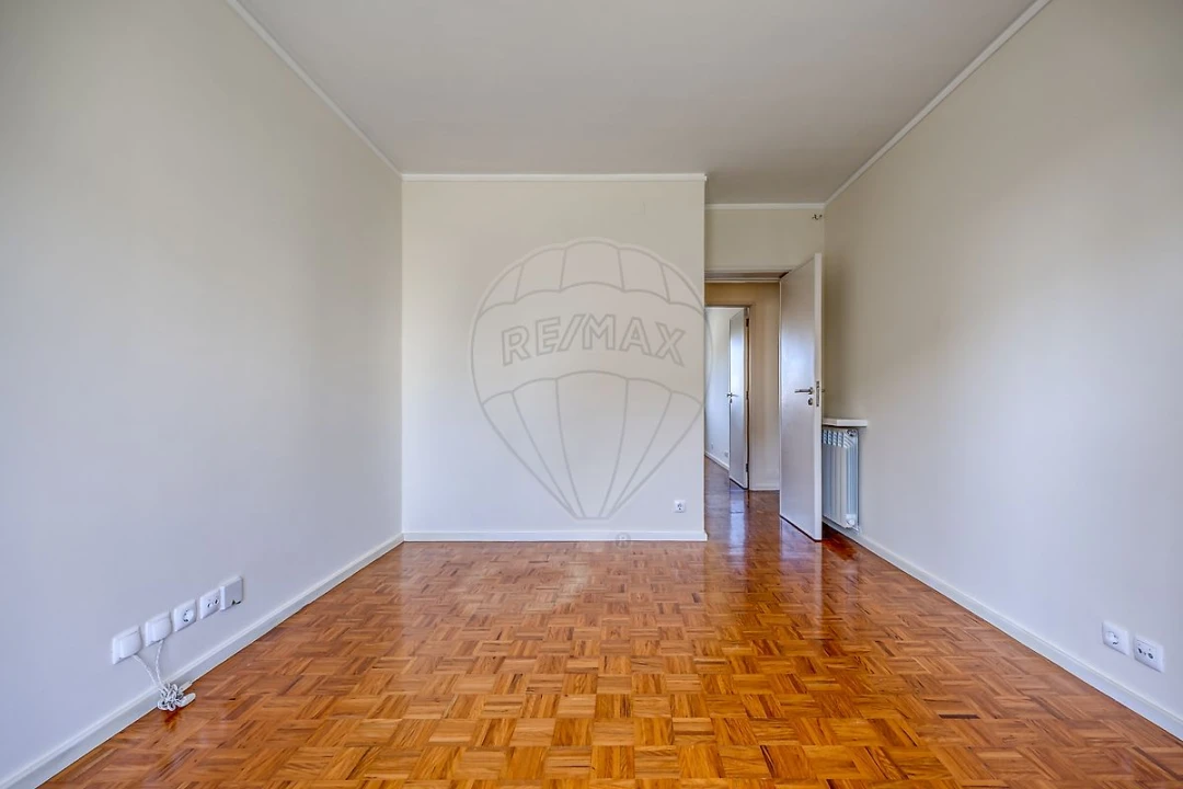 Apartamento T3 para Venda em Espinho Foto 7