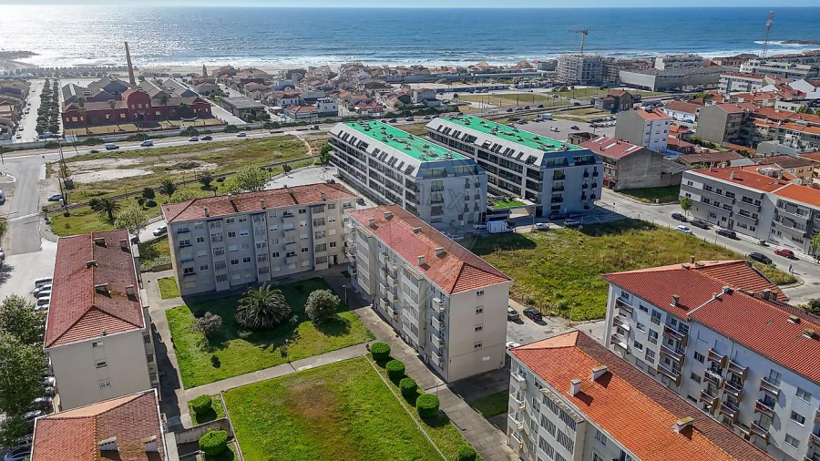 Apartamento T3 para Venda em Espinho Foto 17