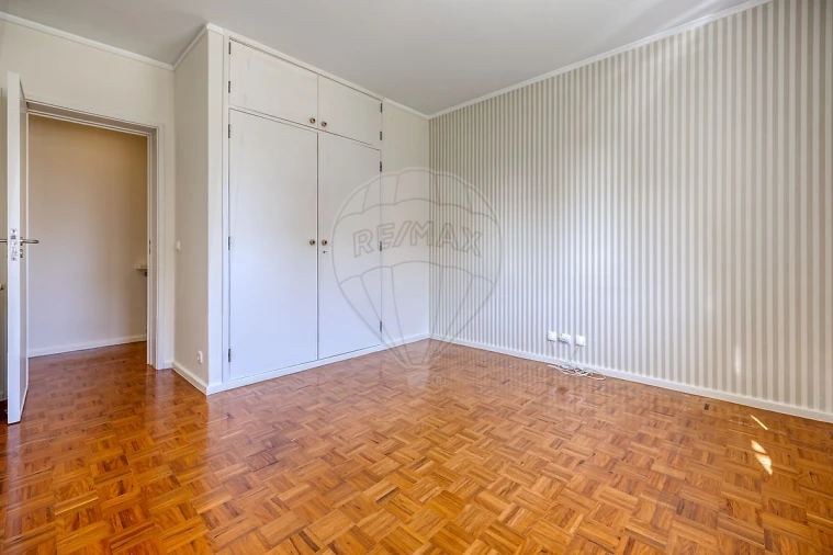 Apartamento T3 para Venda em Espinho Foto 13