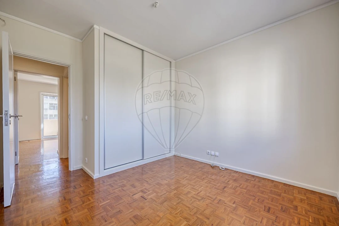 Apartamento T3 para Venda em Espinho Foto 10