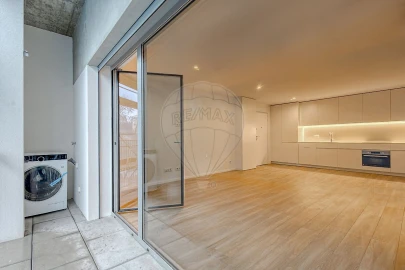 Apartamento T2 para Venda em Campanhã