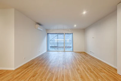 Apartamento T2 para Venda em Campanhã