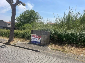 Terreno para Venda em Miragaia e Marteleira