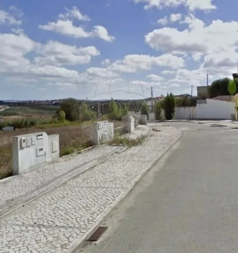 Terreno para Venda em Miragaia e Marteleira