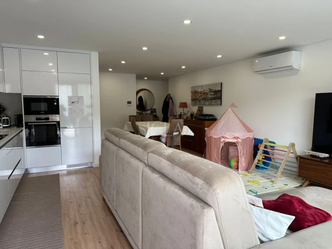 Apartamento T2 para Venda em Canidelo Foto 3