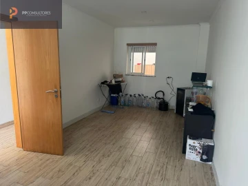 Moradia T5 para Venda em Oliveira do Bairro